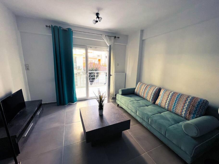 Escala Luxury Loft 3 In The Center & Free Parking Lägenhet Volos Exteriör bild